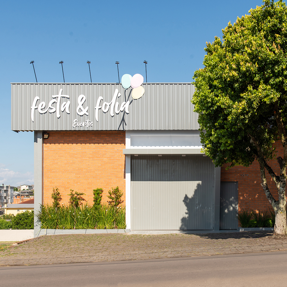 Emília festas & eventos - Hoje teve açaí e algodão doce para uma