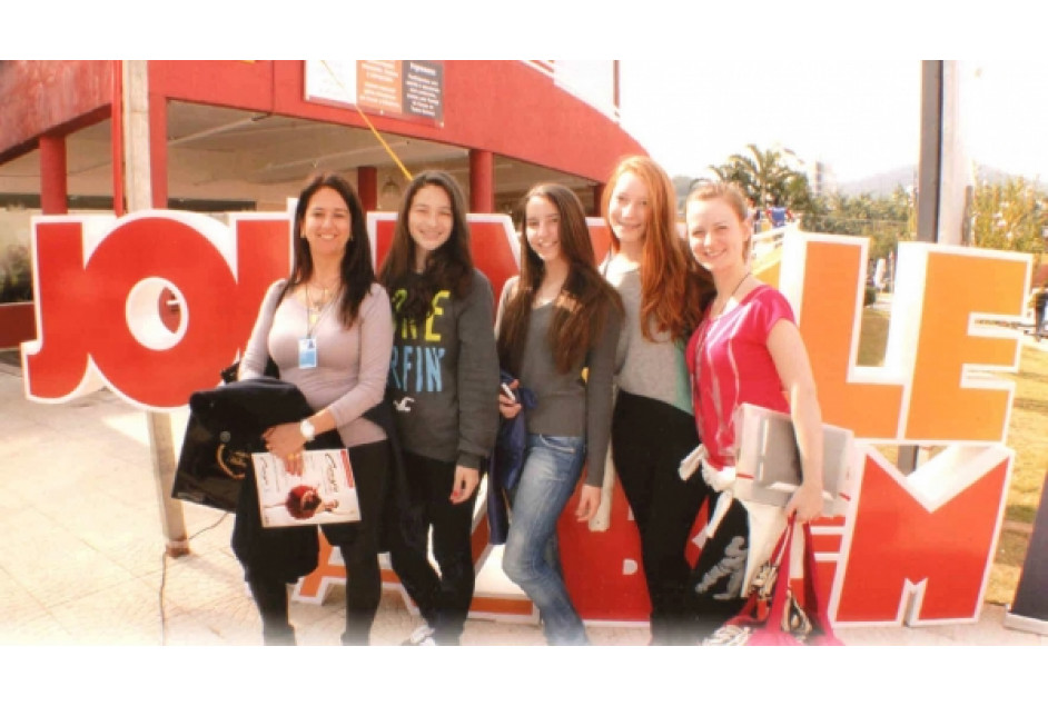 Professora do Projeto Social APEME participa de capacitação em Joinville