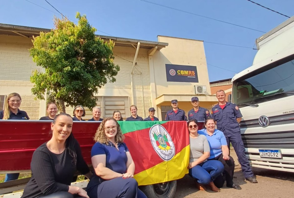 Parceiros Voluntários entrega itens adquiridos após o evento beneficente “Juntos: Unindo forças pelo RS”