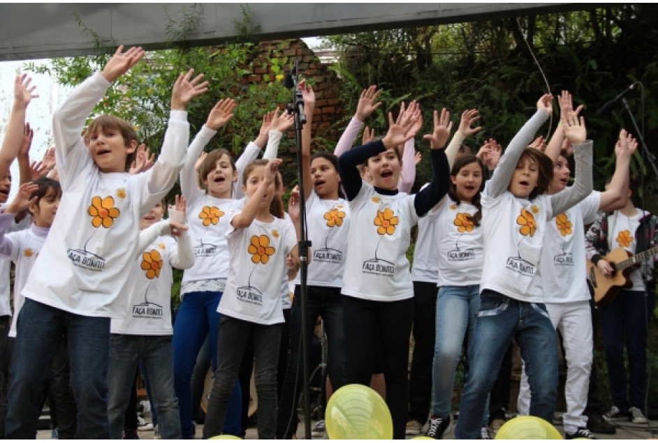 “Caminhada Faça Bonito” pede proteção das crianças e adolescentes