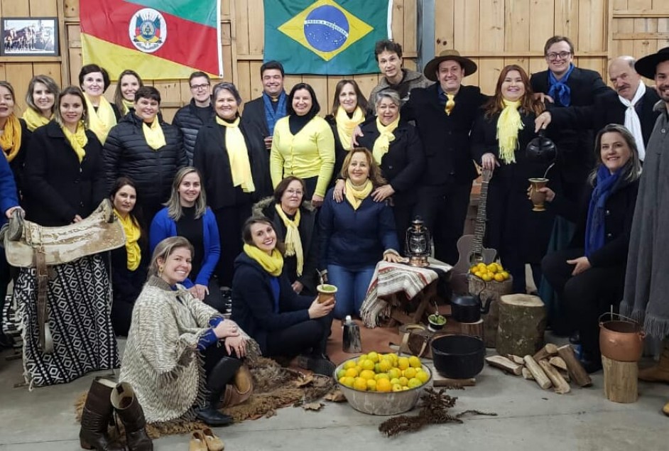 Coro AABB apresenta o musical Canções e Momentos neste sábado