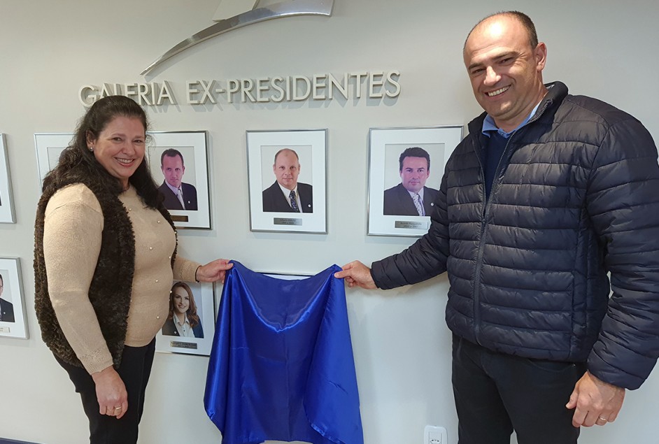 Foto de Carlos Dendena é incluída na Galeria de Ex-Presidentes da Apeme