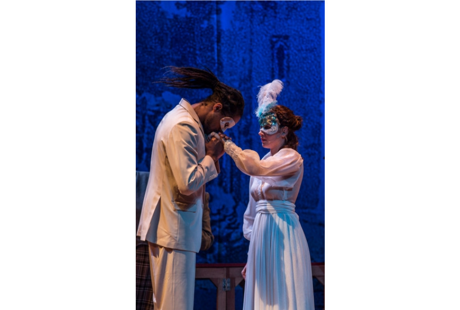 Espetáculo teatral Romeu e Julieta é neste domingo