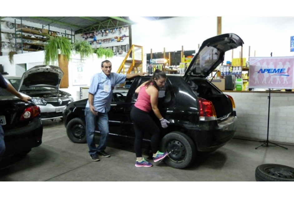 Curso de Mecânica Básica para mulheres terá segunda turma