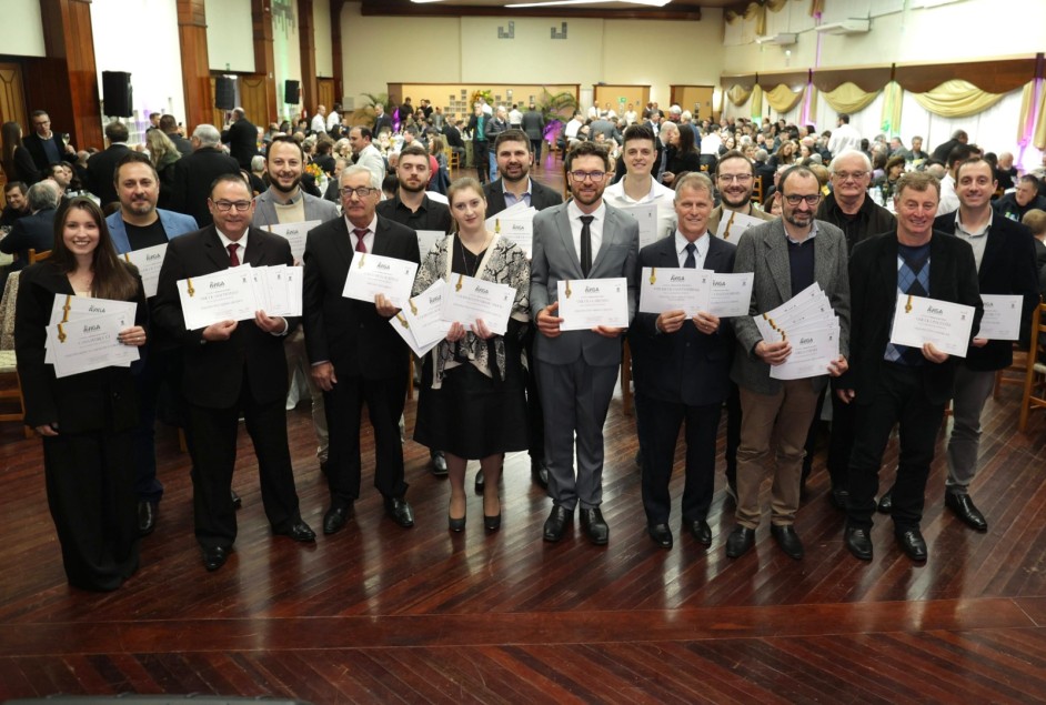 Seleção dos Melhores Vinhos, Espumantes e Sucos de Garibaldi tem recorde de amostras Gran Ouro