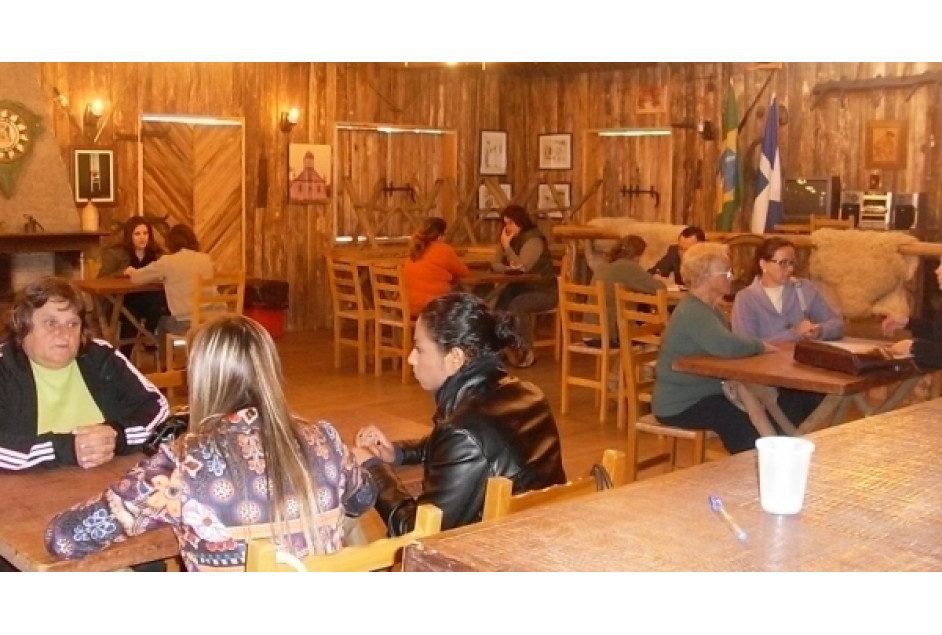 Mulheres recebem consultas jurídicas gratuitas