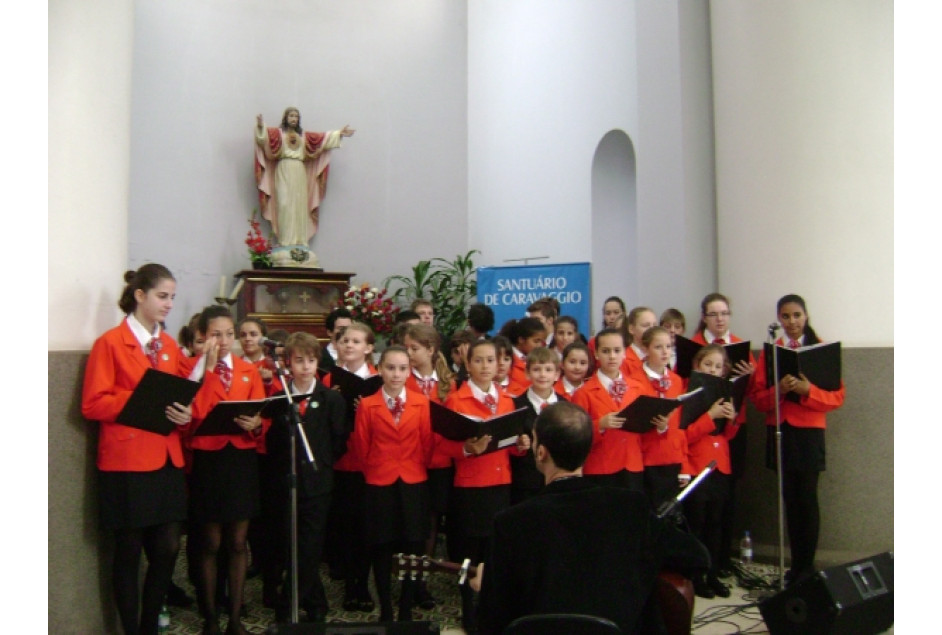 Coro Canarinhos realiza projeto Vozes de Garibaldi