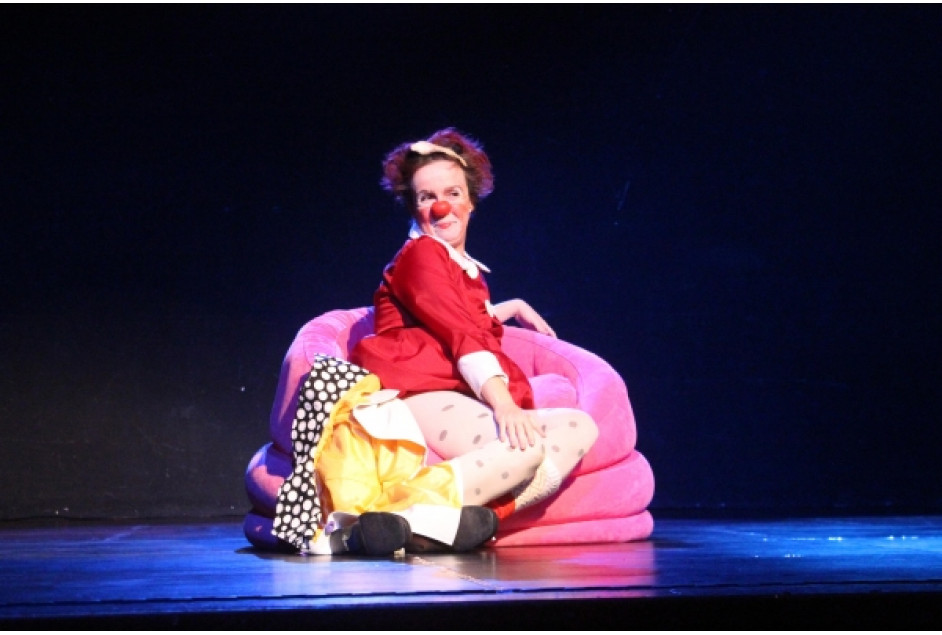 Espetáculo Teatral "Amostra Grátis" reuniu mais de 300 pessoas