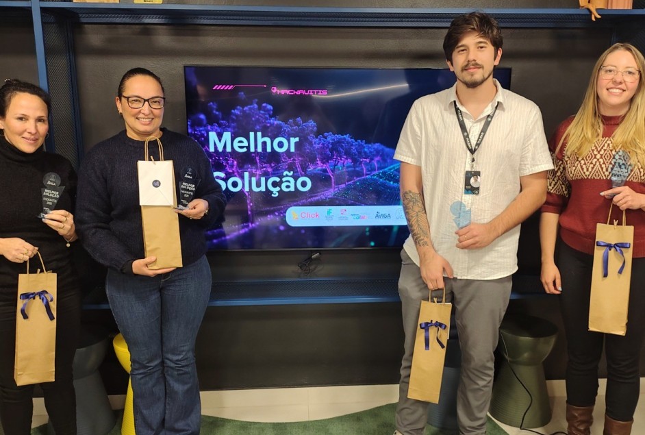 Equipe vencedora: Dalvane Antunes Fredo, Natalia Carolini Loesch Spengler, Carlos Daniel Matias Simon e Geovanna Antunes Colle