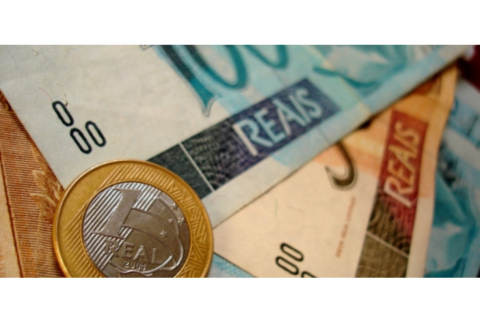 Duas ações contra o Piso Salarial Regional