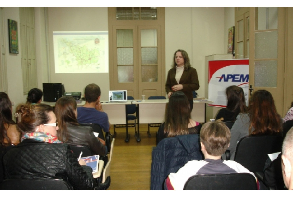 Lojistas aprimoram conhecimento do turismo de Garibaldi 