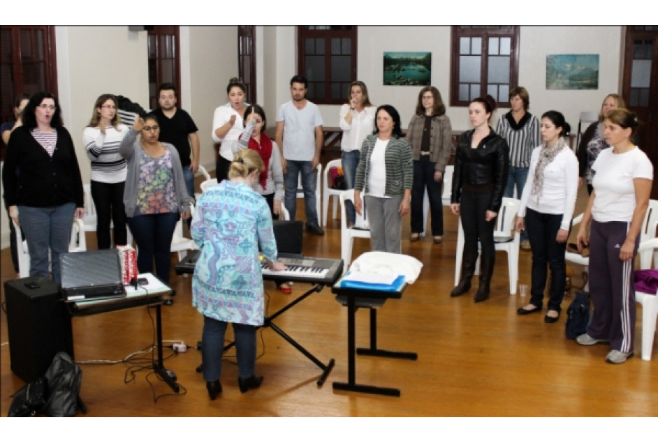 Coro Simplesmente participa do Dia Mundial da Voz